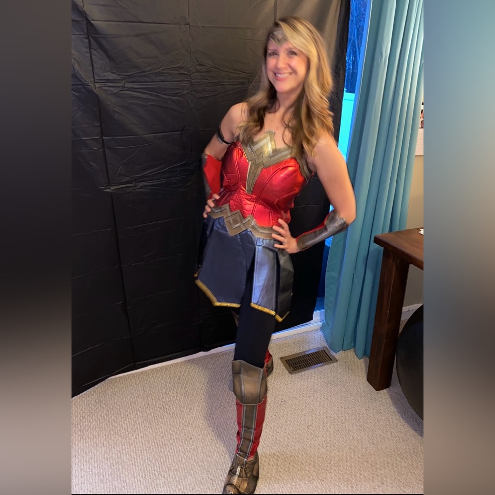 Rubie's Wonder Woman Halloween Superhero Costume Women Medium 6  10 Accessories